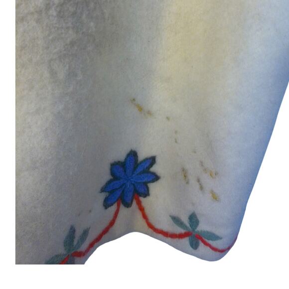 Vintage Canadian Inuit Wool Jacket with Embroidered Flowers READ AS IS - Picture 9 of 15